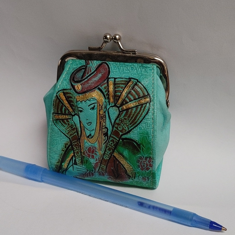 Vintage Turquoise Coin Purse with Princess Bride Yin Yang Embossed - Picture 3 of 12